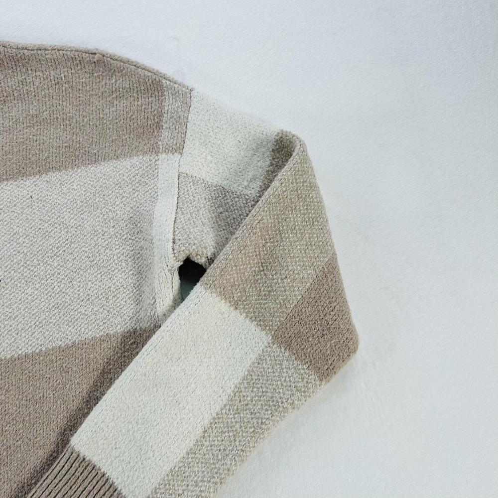Christian Siriano Sweater Womens Medium Beige Plaid Crewneck Knit Pullover Soft - Picture 15 of 16